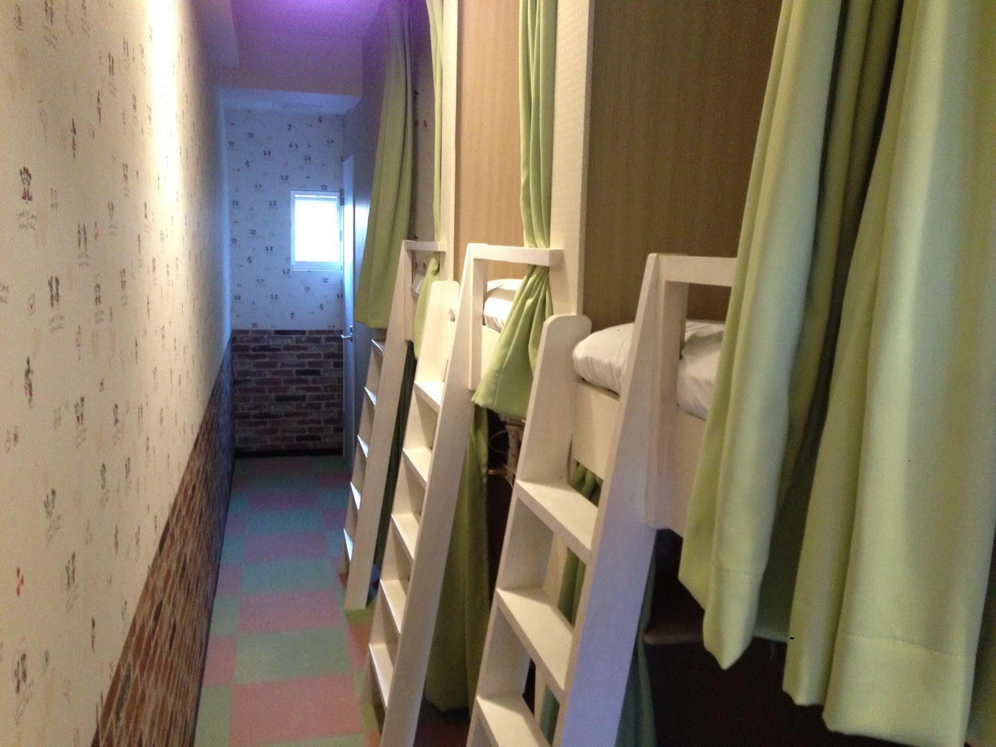 Fukuoka Guesthouse Little Asia Kokura Kitakyūshū Exterior foto